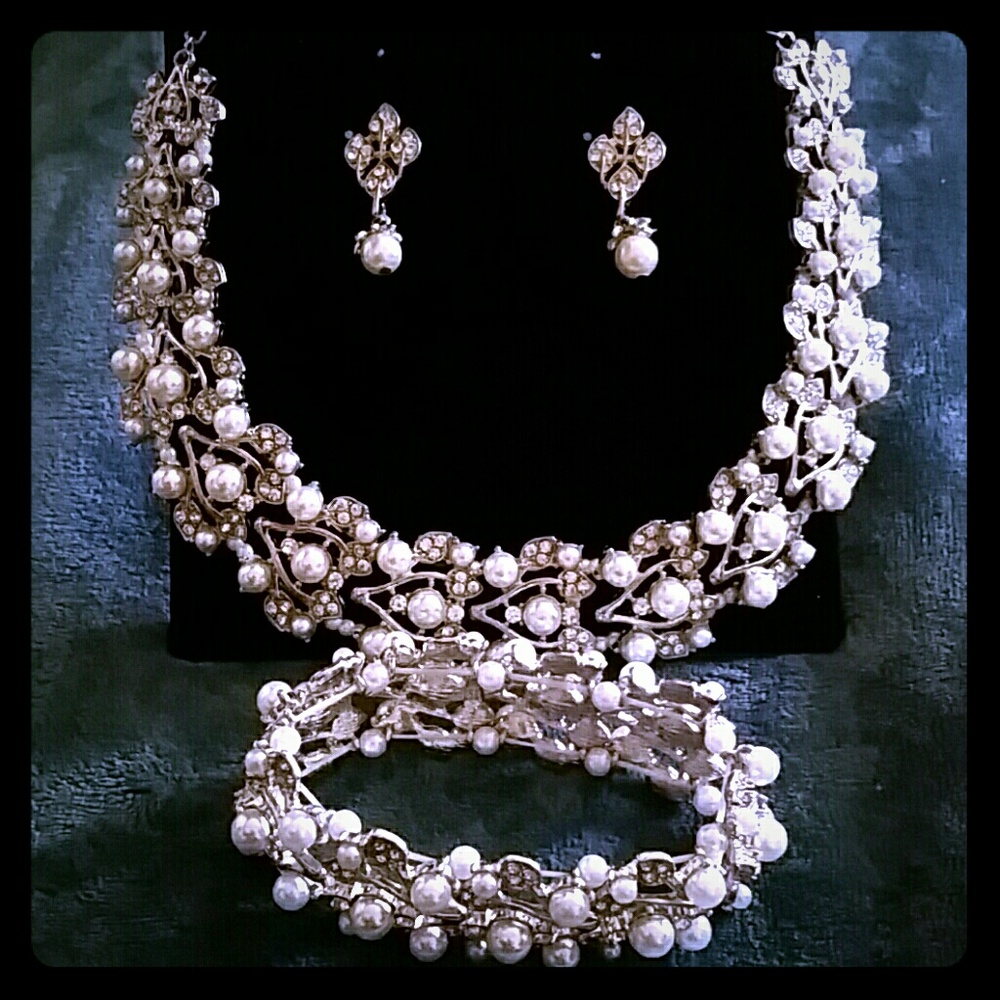 Jewelry Set. PRICE FIRM.